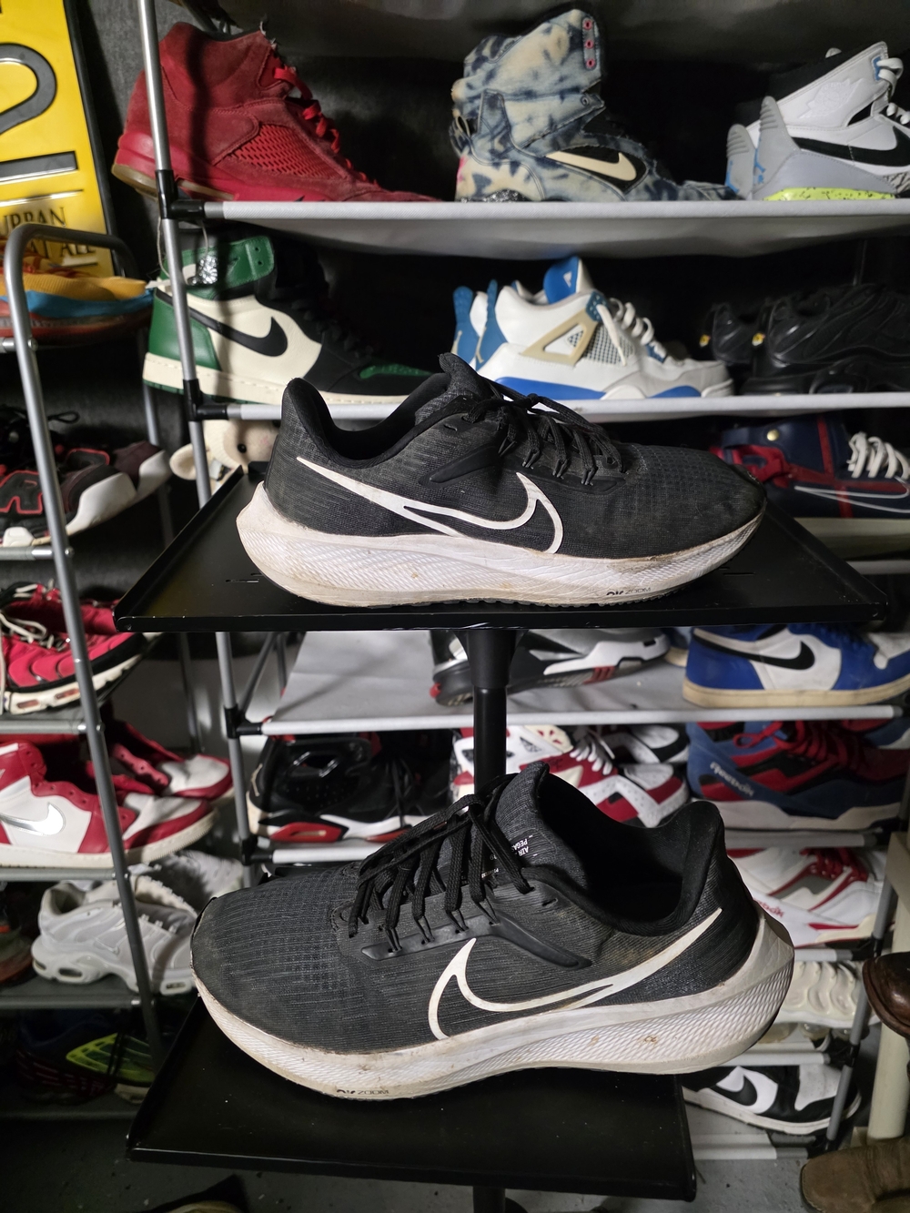🔥 Nike Men's Pegasus 39 Size 10 Black Running Shoes with White Swoosh